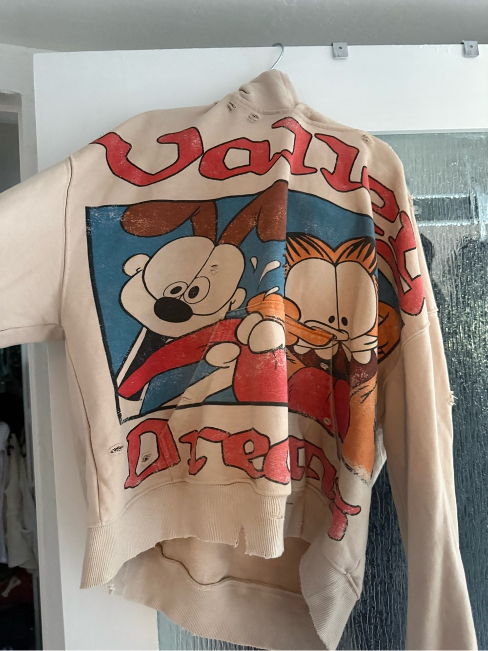 Vale Cream Graphic Garfield and Odie Cartoon Sweatshirt (M)